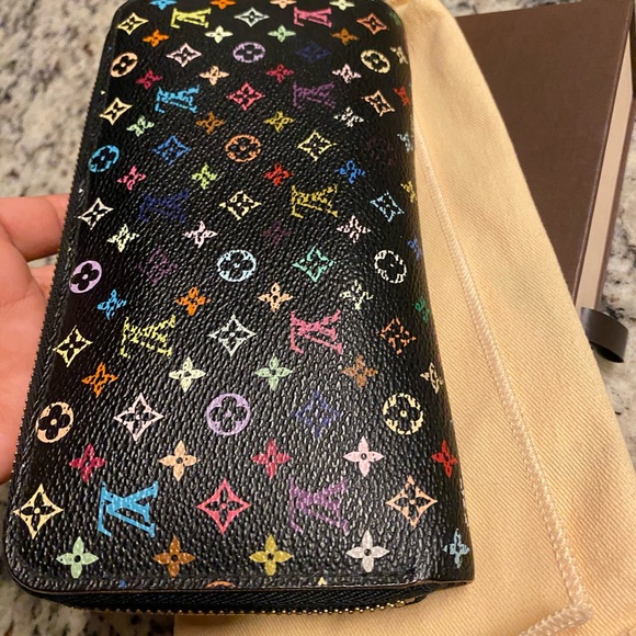 Authentic Louis Vuitton Monogram-Multicolor Zippy Wallet. - Picture 3 of 16